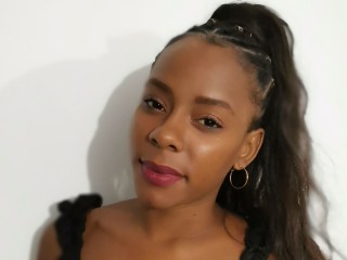 NatashadeSousa webcam girl as a performer. Gallery photo 1.