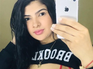 Kendal_Mason webcam girl as a performer. Gallery photo 1.