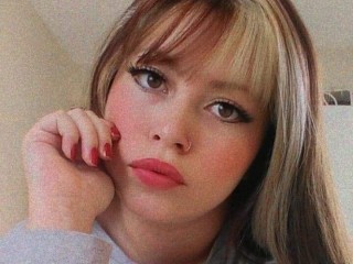 IsabellaReyes webcam girl as a performer. Gallery photo 2.