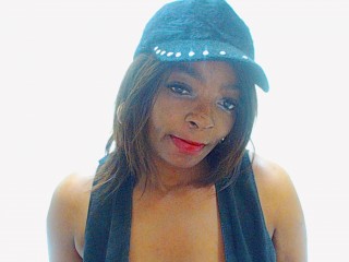 CRYSTALMELLON webcam girl as a performer. Gallery photo 1.