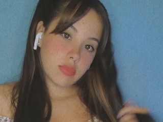 Abril96 webcam girl as a performer. Gallery photo 3.