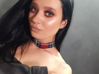 MarryHot webcam girl as a performer. Gallery photo 1.