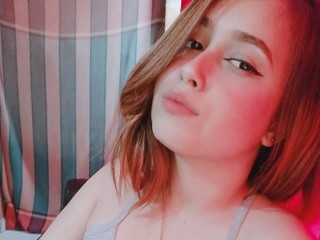 Camiidiiaz webcam girl as a performer. Gallery photo 3.