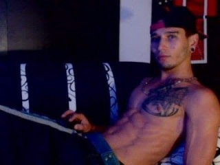 Indexed Webcam Grab of Mikehorny21