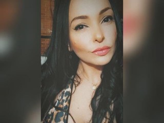 Adaesmeralda webcam girl as a performer. Gallery photo 1.