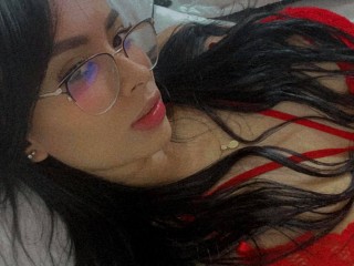 18StormiBOBS webcam girl as a performer. Gallery photo 2.