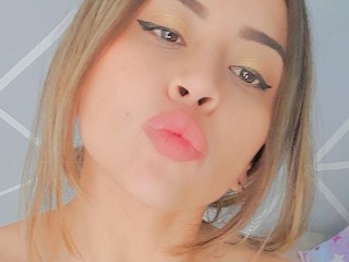 NorahHawkins webcam girl as a performer. Gallery photo 2.