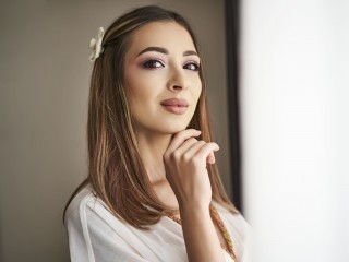 VeronicaShine webcam girl as a performer. Gallery photo 4.