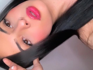 katiaafyss webcam girl as a performer. Gallery photo 3.