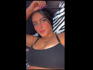 Holly123 webcam girl as a performer. Gallery photo 2.