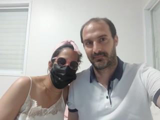 CoupleNextDoorXLuv webcam girl as a performer. Gallery photo 3.