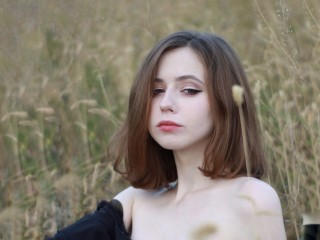 KateMurk webcam girl as a performer. Gallery photo 2.