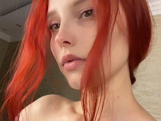 LoveRainbow webcam girl as a performer. Gallery photo 3.