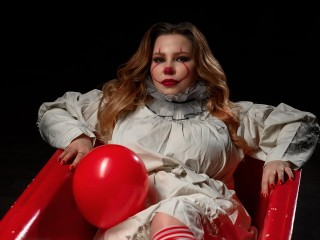 LAFNEY webcam girl as a performer. Gallery photo 4.