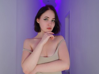 MandiLuis webcam girl as a performer. Gallery photo 2.