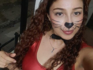 VictoriaBrons69 webcam girl as a performer. Gallery photo 3.