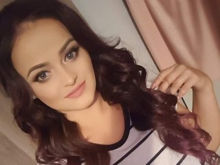streamate Leyladolly webcam girl as a performer. Gallery photo 1.