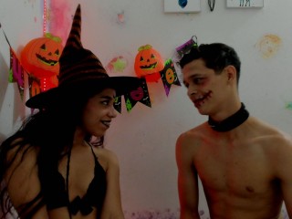 Fantasybears22 webcam girl as a performer. Gallery photo 5.