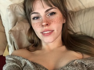 Chat with LindseyLegs live now!
