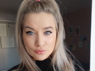 xChloeBae webcam girl as a performer. Gallery photo 3.