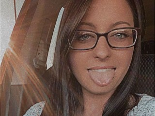 streamate YourNaughtyNeighbor webcam girl as a performer. Gallery photo 1.