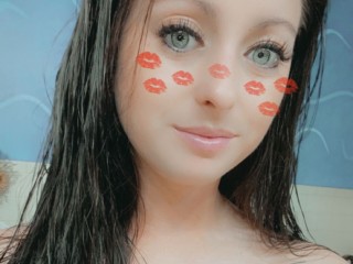streamate YourNaughtyNeighbor webcam girl as a performer. Gallery photo 2.