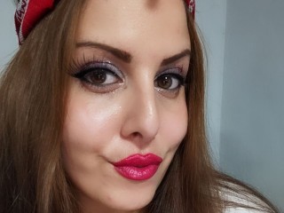 CurvyAndThick's Cam show and profile