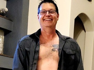 KrystalandKyle18 webcam girl as a performer. Gallery photo 1.