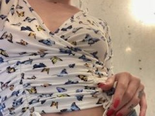 Wild_for_you webcam girl as a performer. Gallery photo 1.