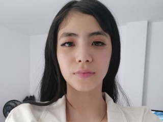 streamate AlondraBeek webcam girl as a performer. Gallery photo 1.