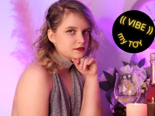 AdelineAmberg webcam girl as a performer. Gallery photo 3.