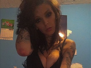 Indexed Webcam Grab of Tattedbitchh