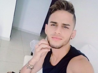 MaxSteven22 webcam girl as a performer. Gallery photo 1.