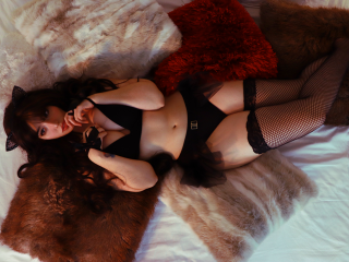 HelaViper webcam girl as a performer. Gallery photo 1.