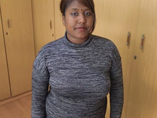 SNOW4u webcam girl as a performer. Gallery photo 1.