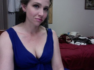 Indexed Webcam Grab of HotwifeHomestead
