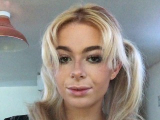 Indexed Webcam Grab of blondebarbiebitch