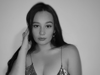 OliviaBolton webcam girl as a performer. Gallery photo 1.