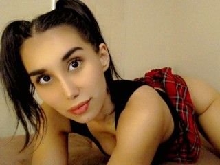 Chat with MiaBaee live now!