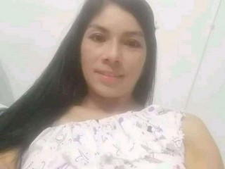 LauraSquirt28 webcam girl as a performer. Gallery photo 1.