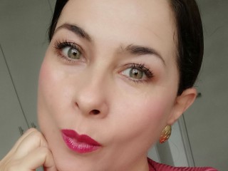 streamate LeahMariana webcam girl as a performer. Gallery photo 2.