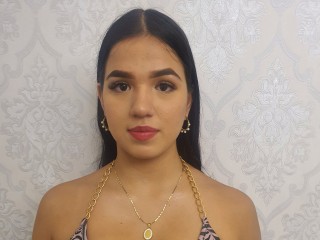streamate TinnyJones webcam girl as a performer. Gallery photo 1.