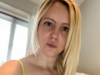 streamate EllieSoSubmissive webcam girl as a performer. Gallery photo 1.