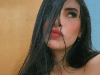 streamate CamiHerrera webcam girl as a performer. Gallery photo 3.