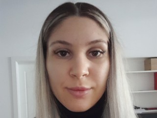streamate MelissaLeoni webcam girl as a performer. Gallery photo 1.
