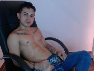 Indexed Webcam Grab of Mateo69Hot