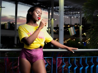 streamate IsabellaBrom webcam girl as a performer. Gallery photo 3.