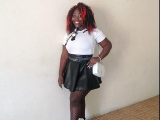 streamate Tinaabrownn webcam girl as a performer. Gallery photo 2.