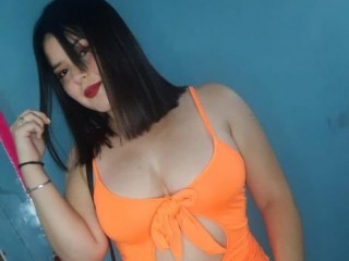 Maralovesx webcam girl as a performer. Gallery photo 1.