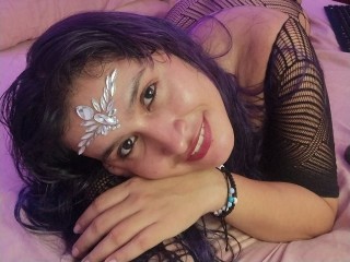 AmelieAmour23 webcam girl as a performer. Gallery photo 1.